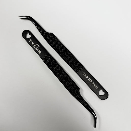 GRIP ME BABY - CURVED ISOLATION